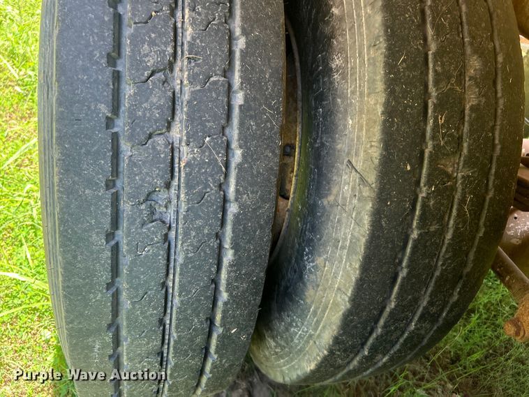 image for item DO6552 2009 Troxell Trailers  vacuum trailer