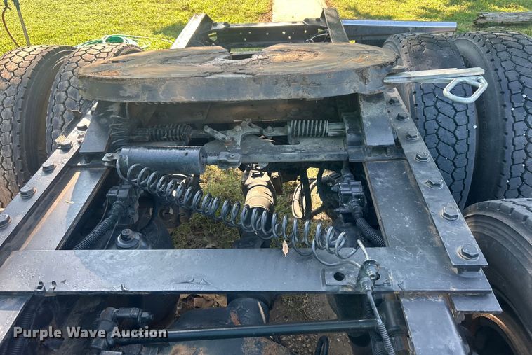 image for item DO6583 2016 Kenworth T680 semi truck