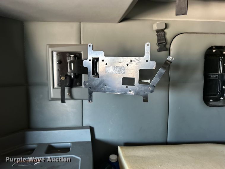 image for item DO6583 2016 Kenworth T680 semi truck