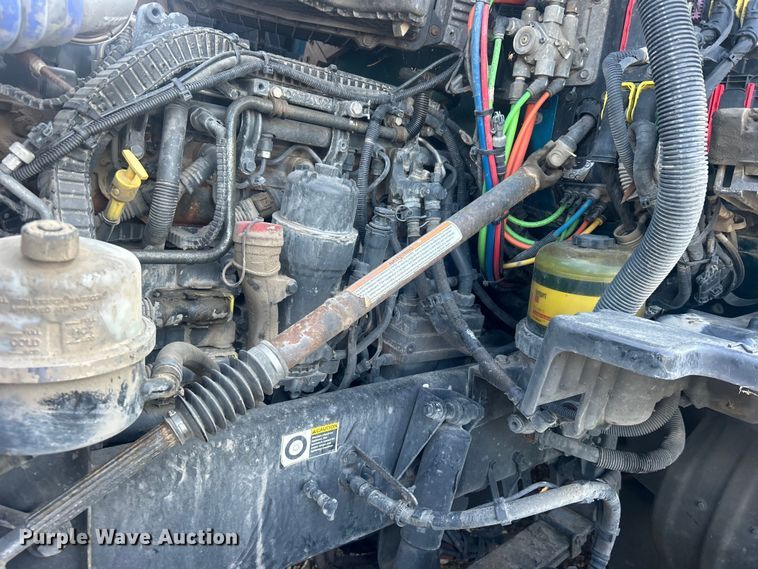 image for item DO6583 2016 Kenworth T680 semi truck