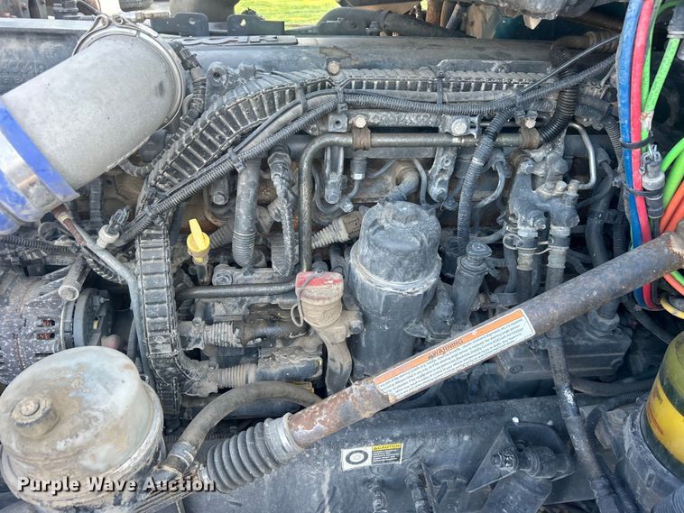 image for item DO6583 2016 Kenworth T680 semi truck