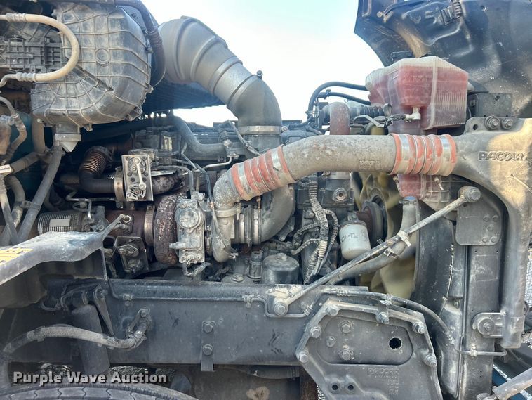 image for item DO6583 2016 Kenworth T680 semi truck