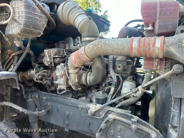 image for item DO6583 2016 Kenworth T680 semi truck