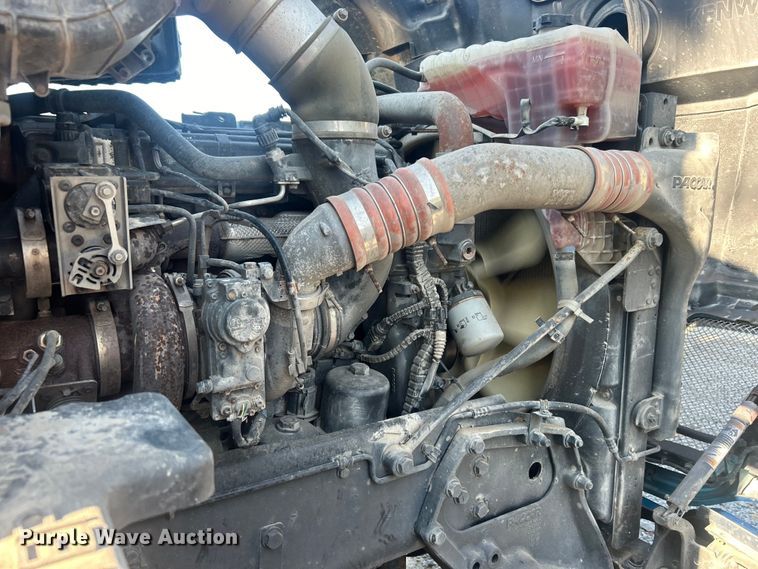 image for item DO6583 2016 Kenworth T680 semi truck