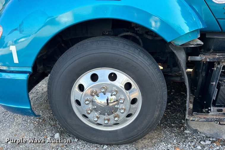 image for item DO6583 2016 Kenworth T680 semi truck