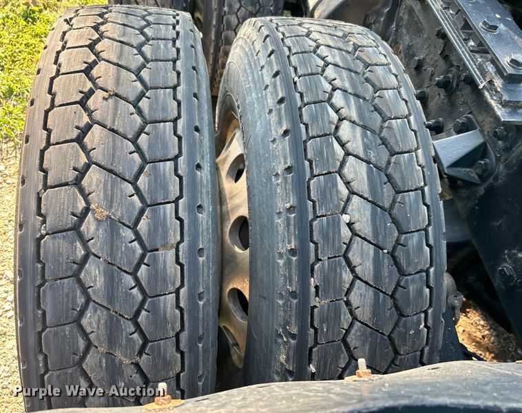 image for item DO6583 2016 Kenworth T680 semi truck