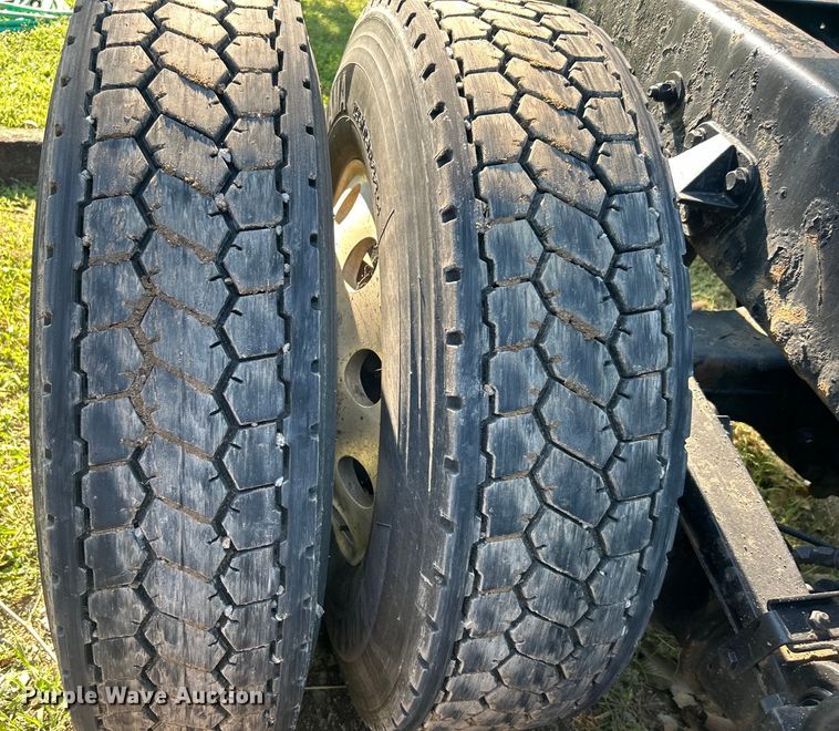 image for item DO6583 2016 Kenworth T680 semi truck