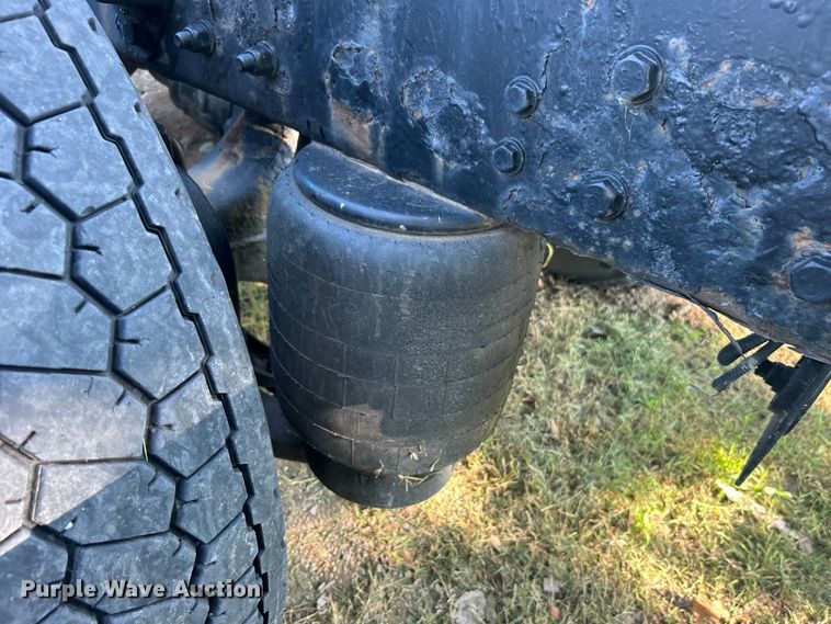 image for item DO6583 2016 Kenworth T680 semi truck