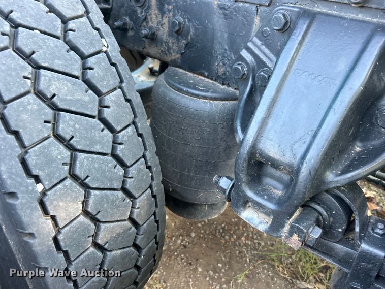 image for item DO6583 2016 Kenworth T680 semi truck