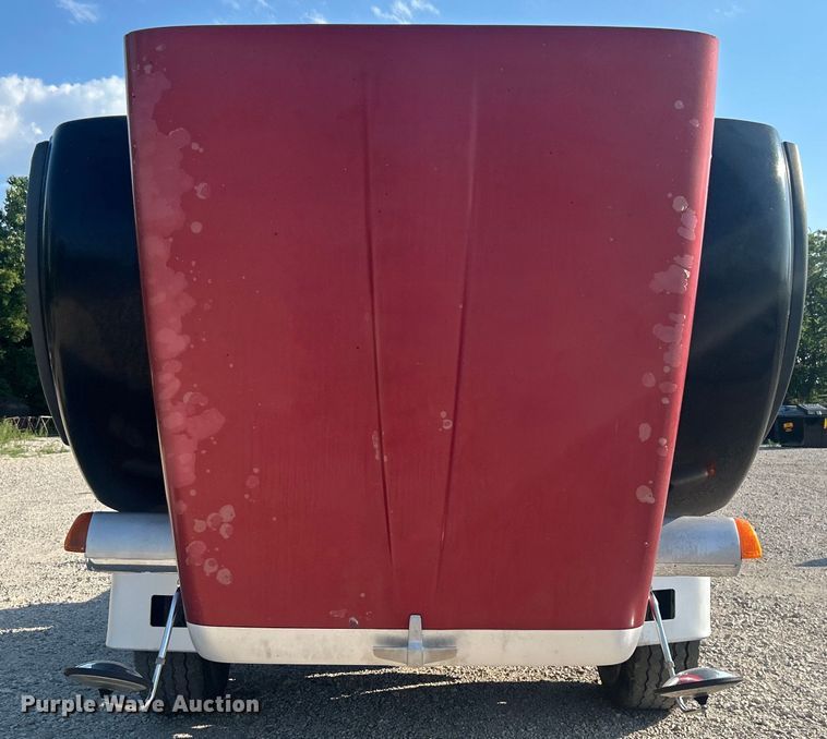 image for item DO6598 2011 Peterbilt  367 truck cab and chassis