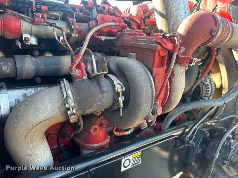 image for item DO6598 2011 Peterbilt  367 truck cab and chassis