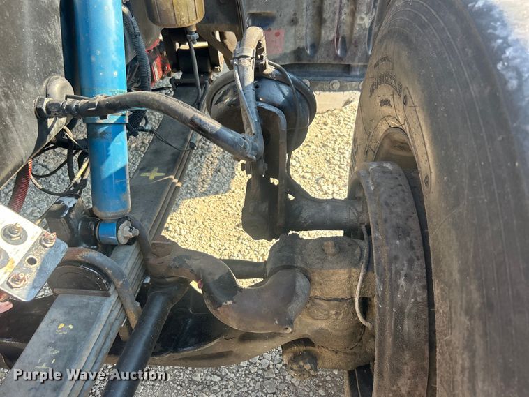 image for item DO6598 2011 Peterbilt  367 truck cab and chassis