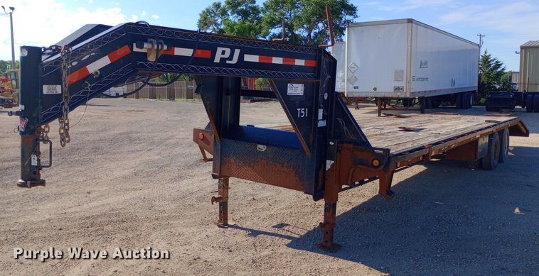 image for item DP1168 2010 PJ equipment trailer