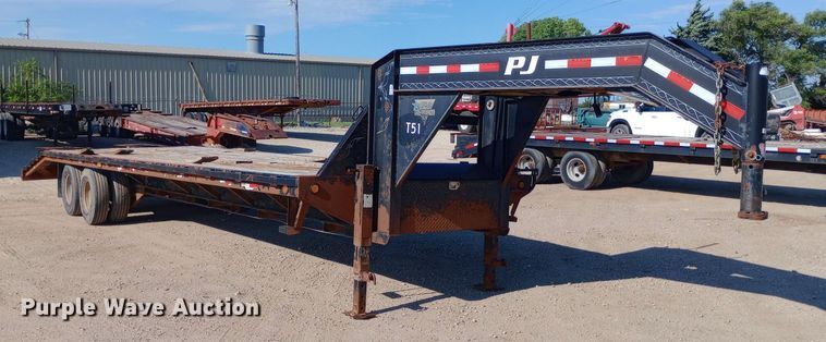 image for item DP1168 2010 PJ equipment trailer