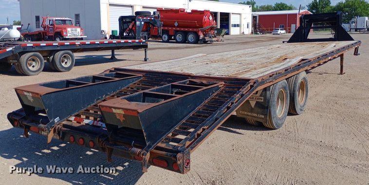 image for item DP1168 2010 PJ equipment trailer