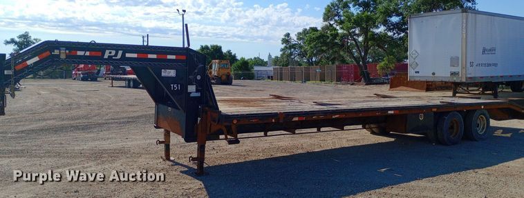 image for item DP1168 2010 PJ equipment trailer