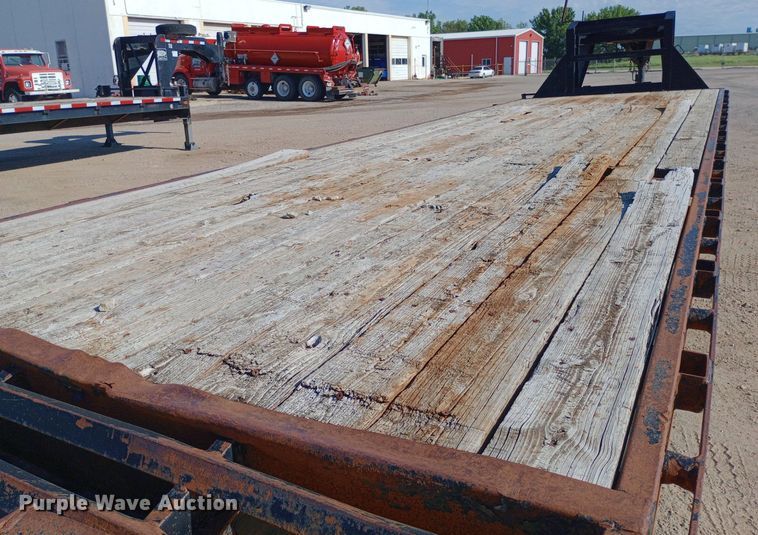 image for item DP1168 2010 PJ equipment trailer