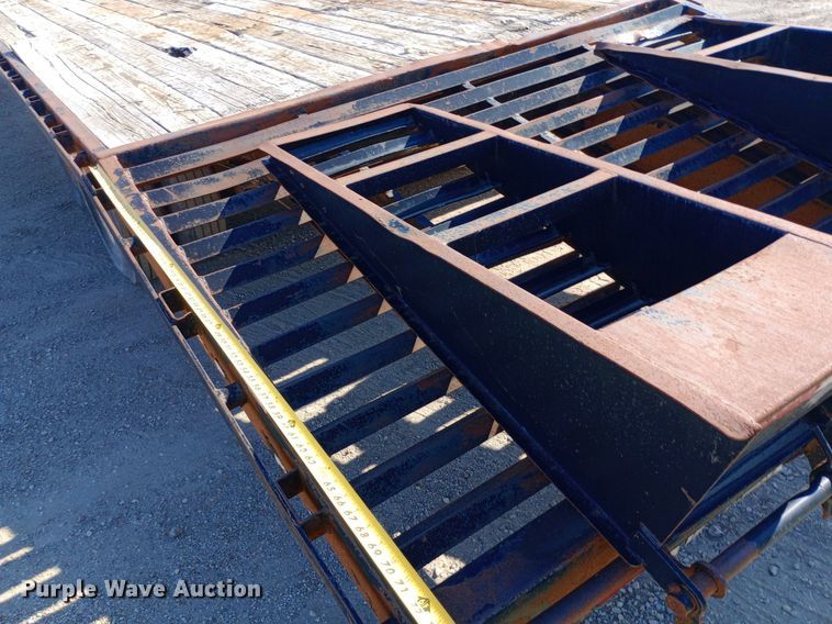 image for item DP1168 2010 PJ equipment trailer