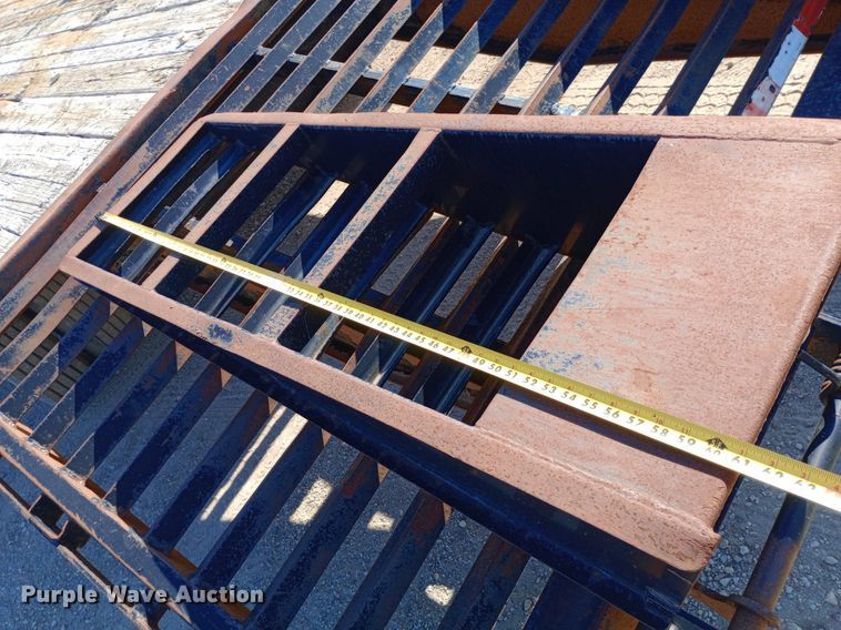 image for item DP1168 2010 PJ equipment trailer