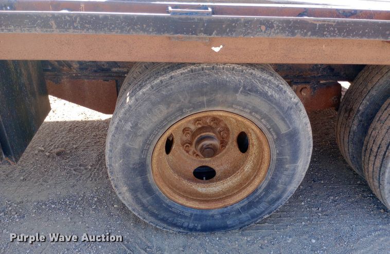 image for item DP1168 2010 PJ equipment trailer