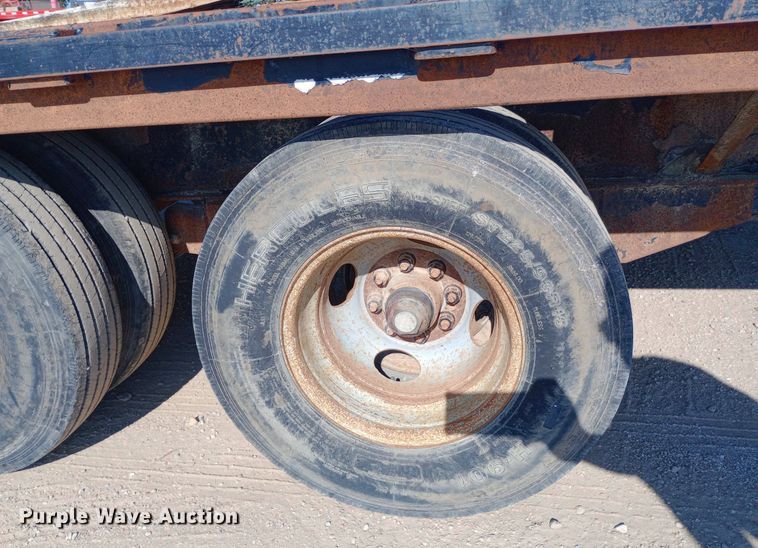 image for item DP1168 2010 PJ equipment trailer