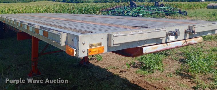 image for item DP1271 1998 Transcraft flatbed trailer