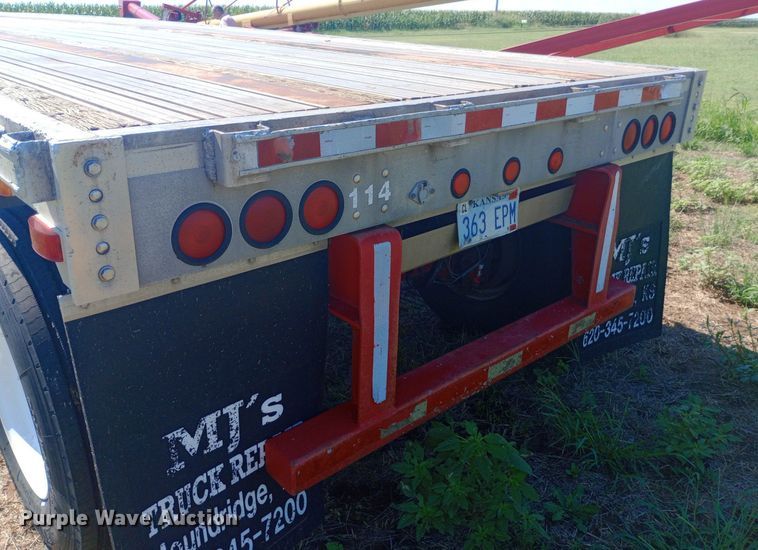 image for item DP1271 1998 Transcraft flatbed trailer