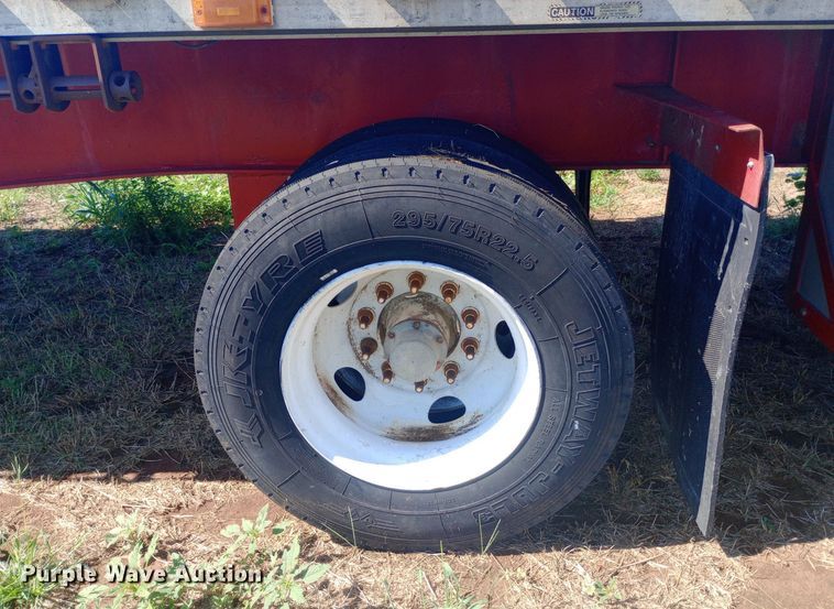 image for item DP1271 1998 Transcraft flatbed trailer