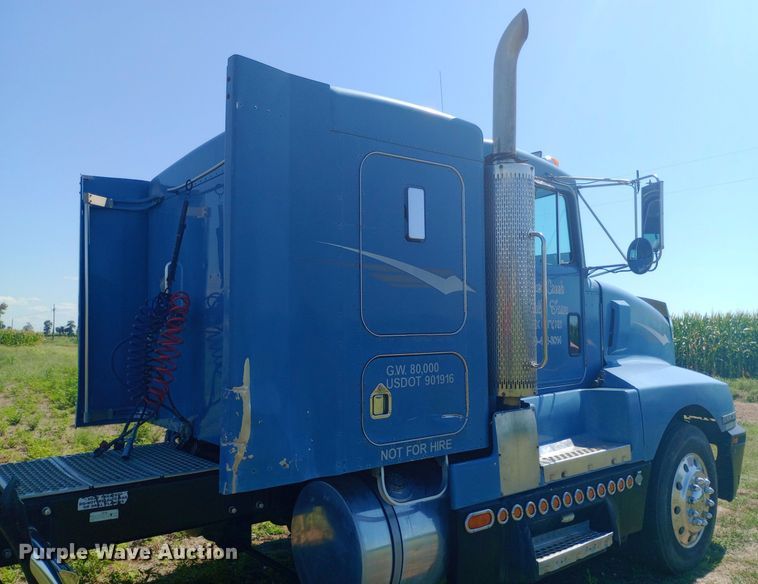 image for item DP1272 1989 Kenworth T660 semi truck