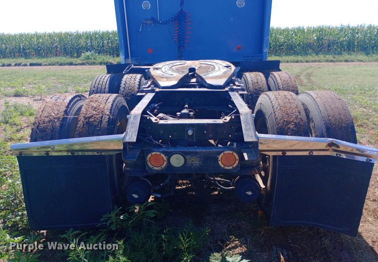 image for item DP1272 1989 Kenworth T660 semi truck