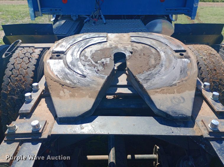 image for item DP1272 1989 Kenworth T660 semi truck