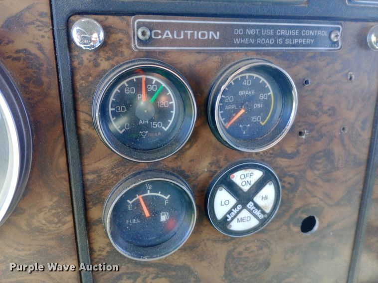 image for item DP1272 1989 Kenworth T660 semi truck