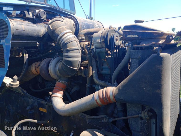 image for item DP1272 1989 Kenworth T660 semi truck