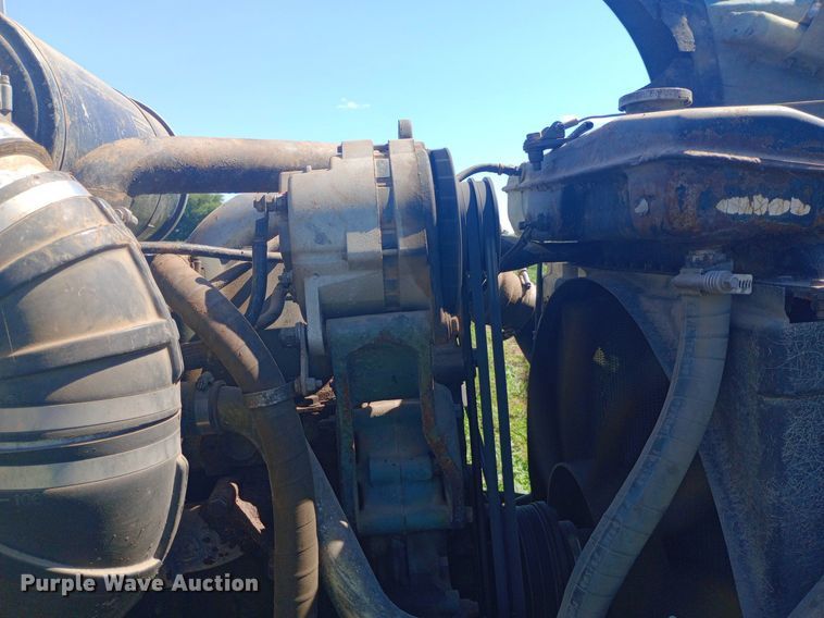 image for item DP1272 1989 Kenworth T660 semi truck