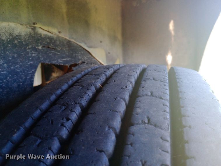 image for item DP1272 1989 Kenworth T660 semi truck