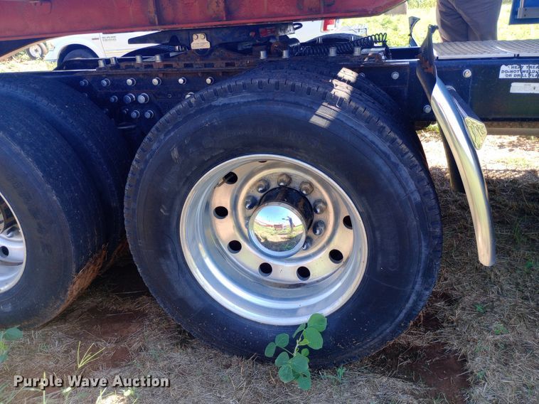 image for item DP1272 1989 Kenworth T660 semi truck