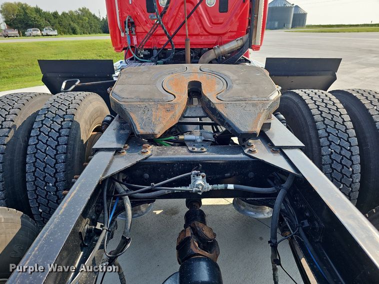 image for item DP6594 2012 Freightliner Cascadia semi truck