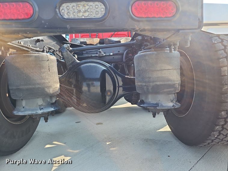 image for item DP6594 2012 Freightliner Cascadia semi truck