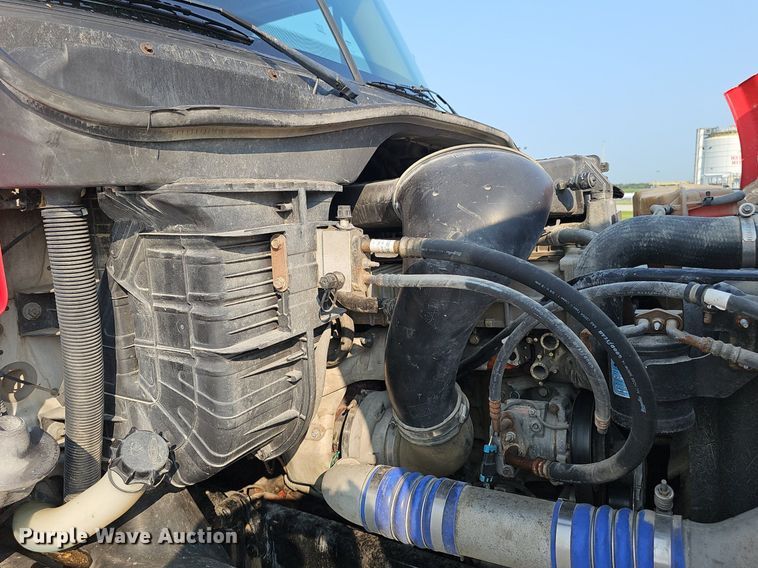 image for item DP6594 2012 Freightliner Cascadia semi truck