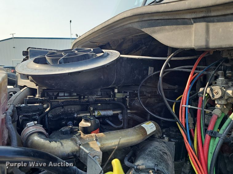 image for item DP6594 2012 Freightliner Cascadia semi truck