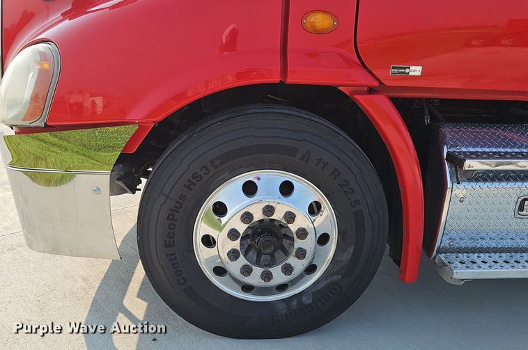 image for item DP6594 2012 Freightliner Cascadia semi truck