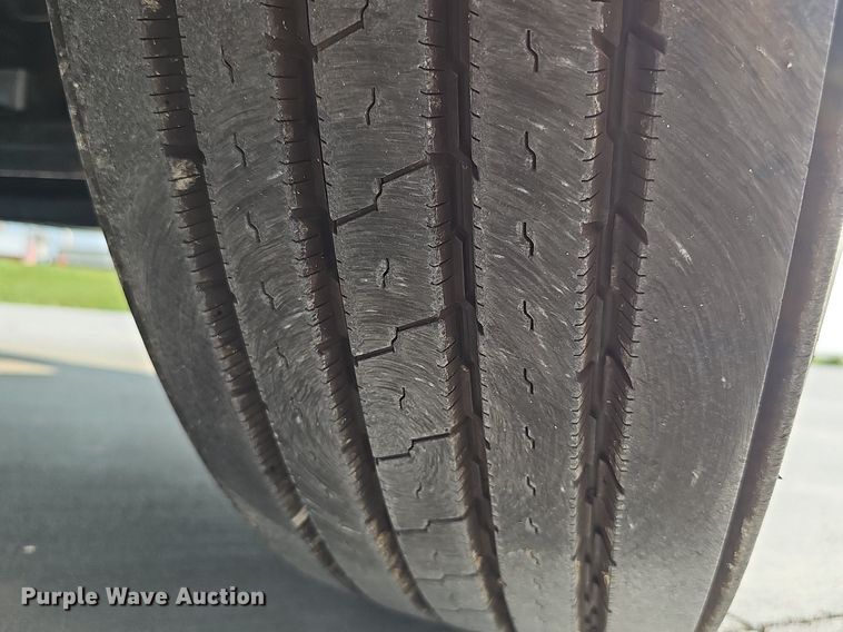 image for item DP6594 2012 Freightliner Cascadia semi truck