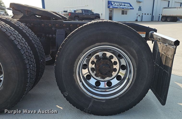 image for item DP6594 2012 Freightliner Cascadia semi truck