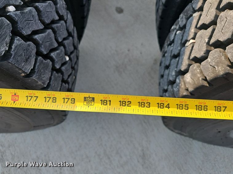 image for item DP6594 2012 Freightliner Cascadia semi truck