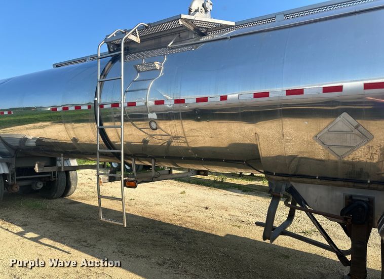 image for item DP8424 1987 Bar-Bel  tank trailer