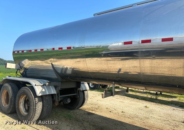 image for item DP8424 1987 Bar-Bel  tank trailer