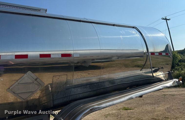 image for item DP8424 1987 Bar-Bel  tank trailer