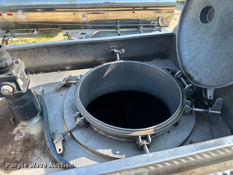 image for item DP8424 1987 Bar-Bel  tank trailer