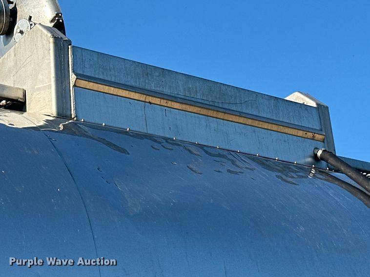 image for item DP8424 1987 Bar-Bel  tank trailer