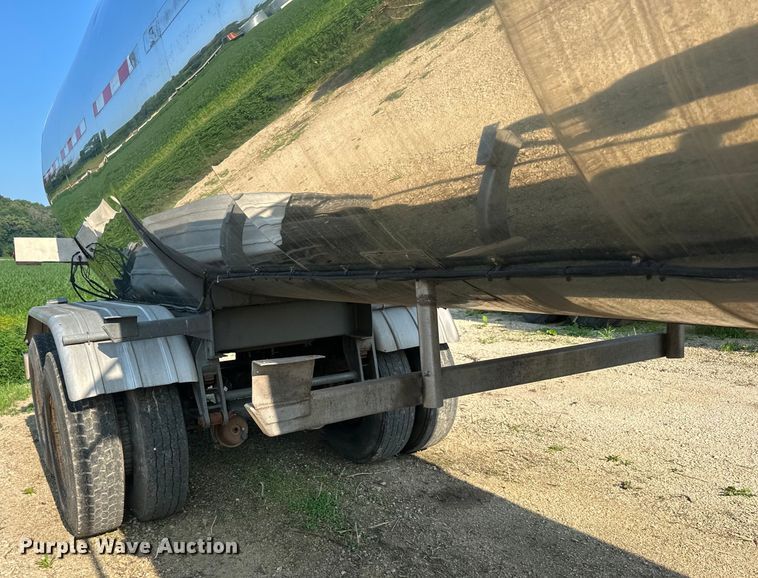 image for item DP8424 1987 Bar-Bel  tank trailer